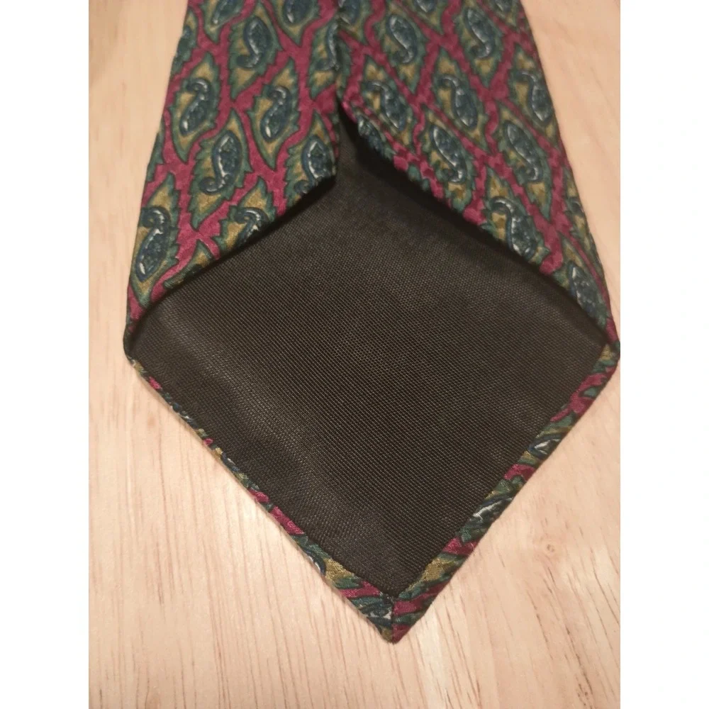 Hunting Horn Classics Paisley Men's Silk‎ Neck Tie